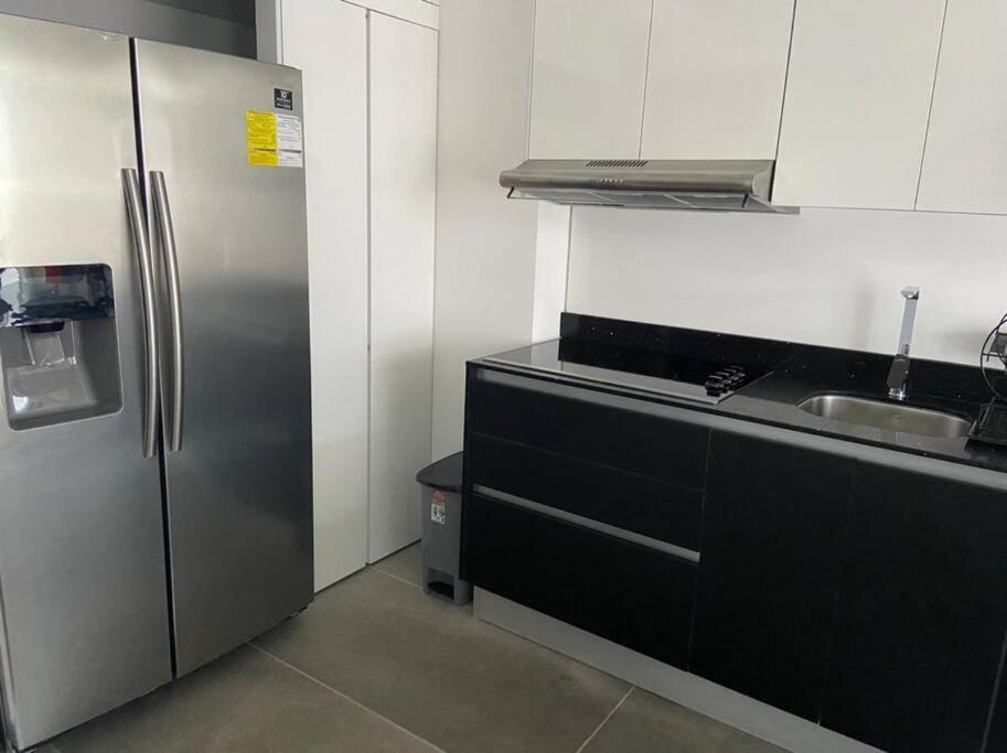גואטמלה Moderno Apto Shift Zona 16, Cerca De Embajada Eeuu Y Explanada Cayala מראה חיצוני תמונה